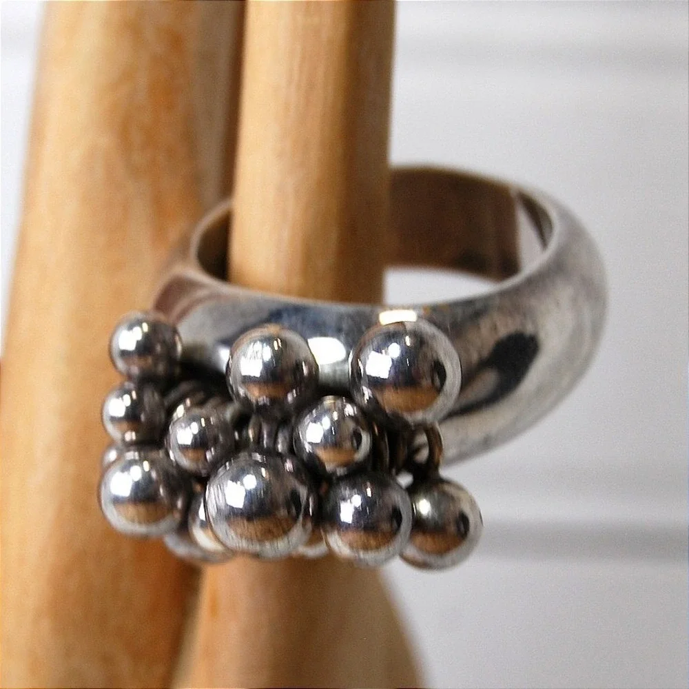 Sterling‎ Silver Silpada Ring Size 10 Cha Cha Bead Cluster 925 Vintage jewelry